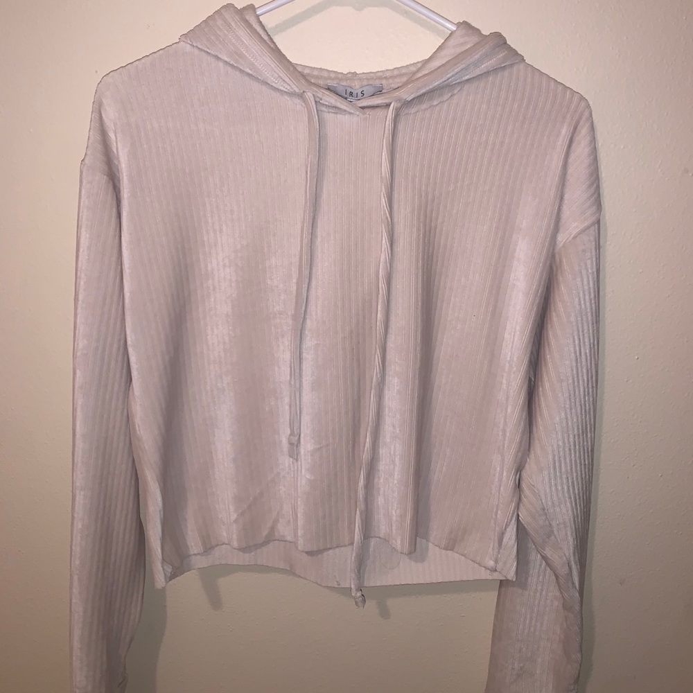 IRIS fuzzy cropped basic sweater